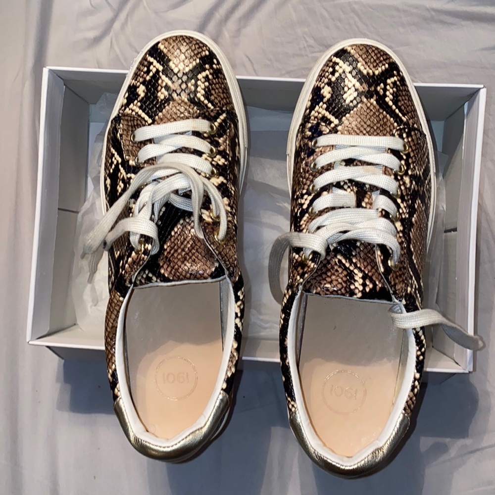 1901 woman snake skin sneakers